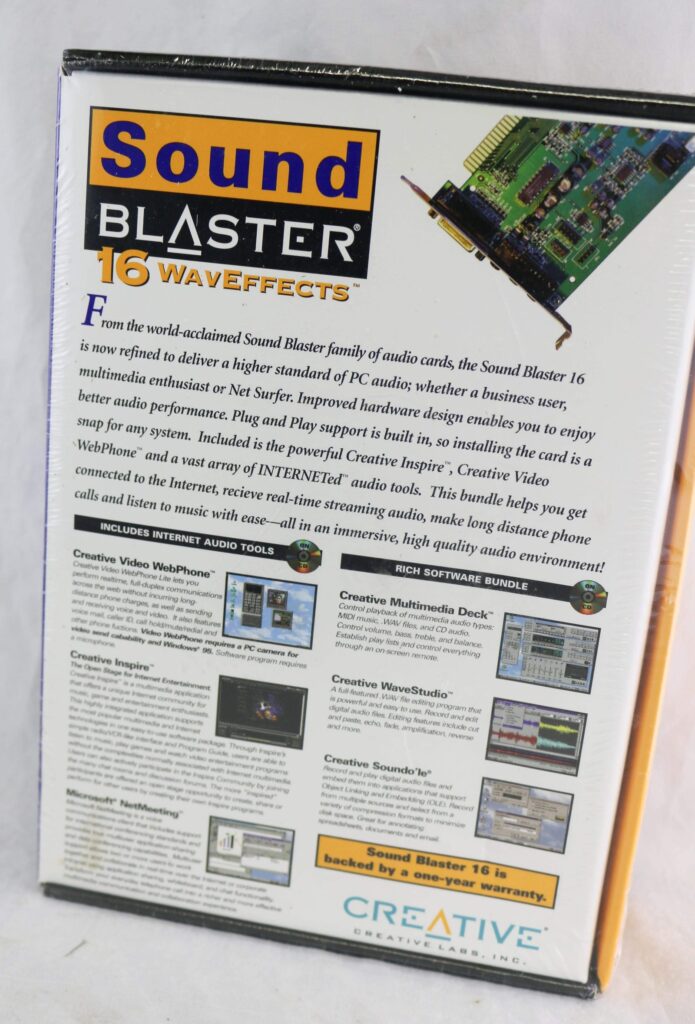 Creative Sound Blaster 16 WavEffects retail box packaging